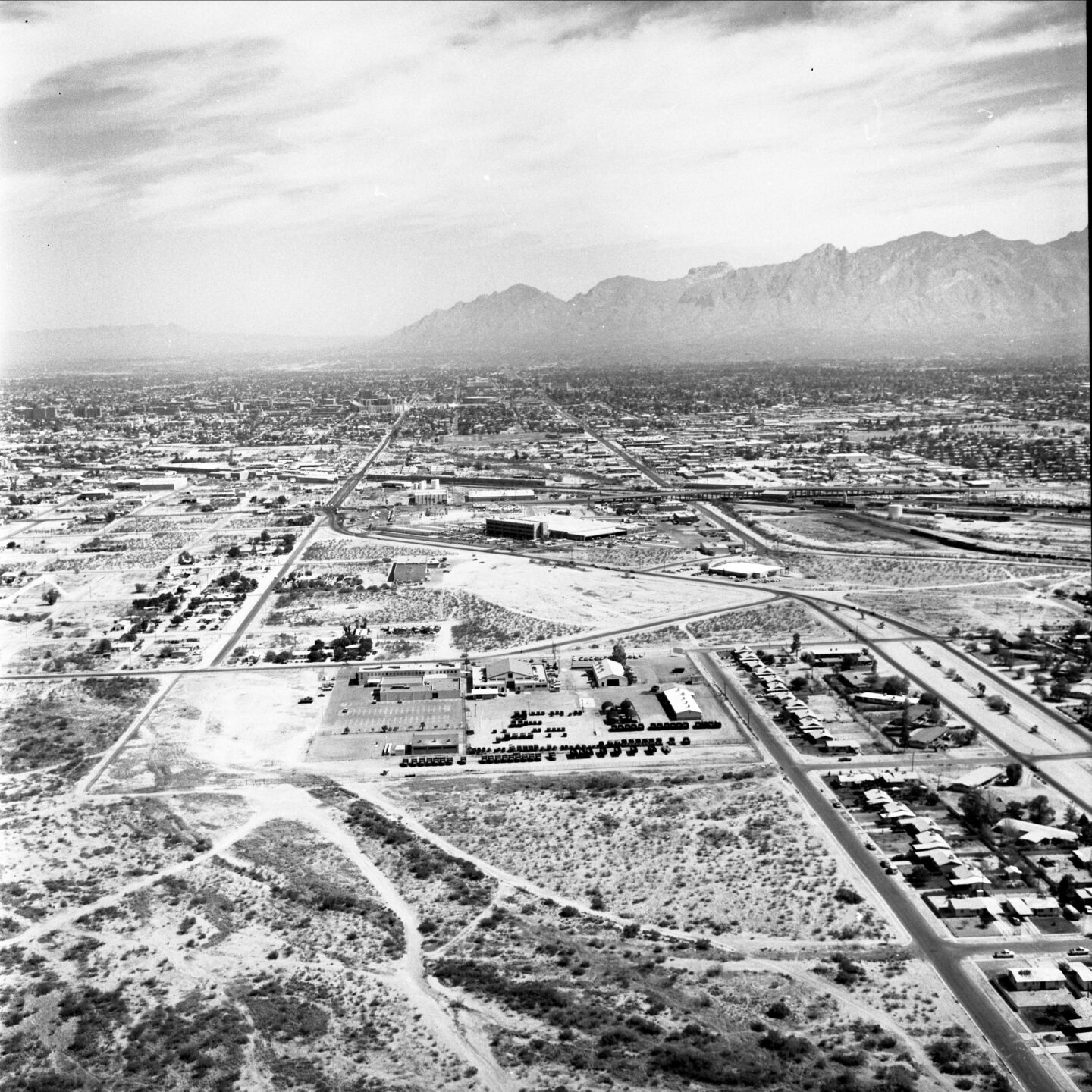 Tucson aerial photos, 1975